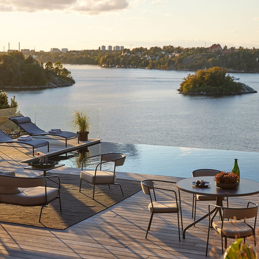 Arholma dining table round 120 cm dark grey Skargaarden 