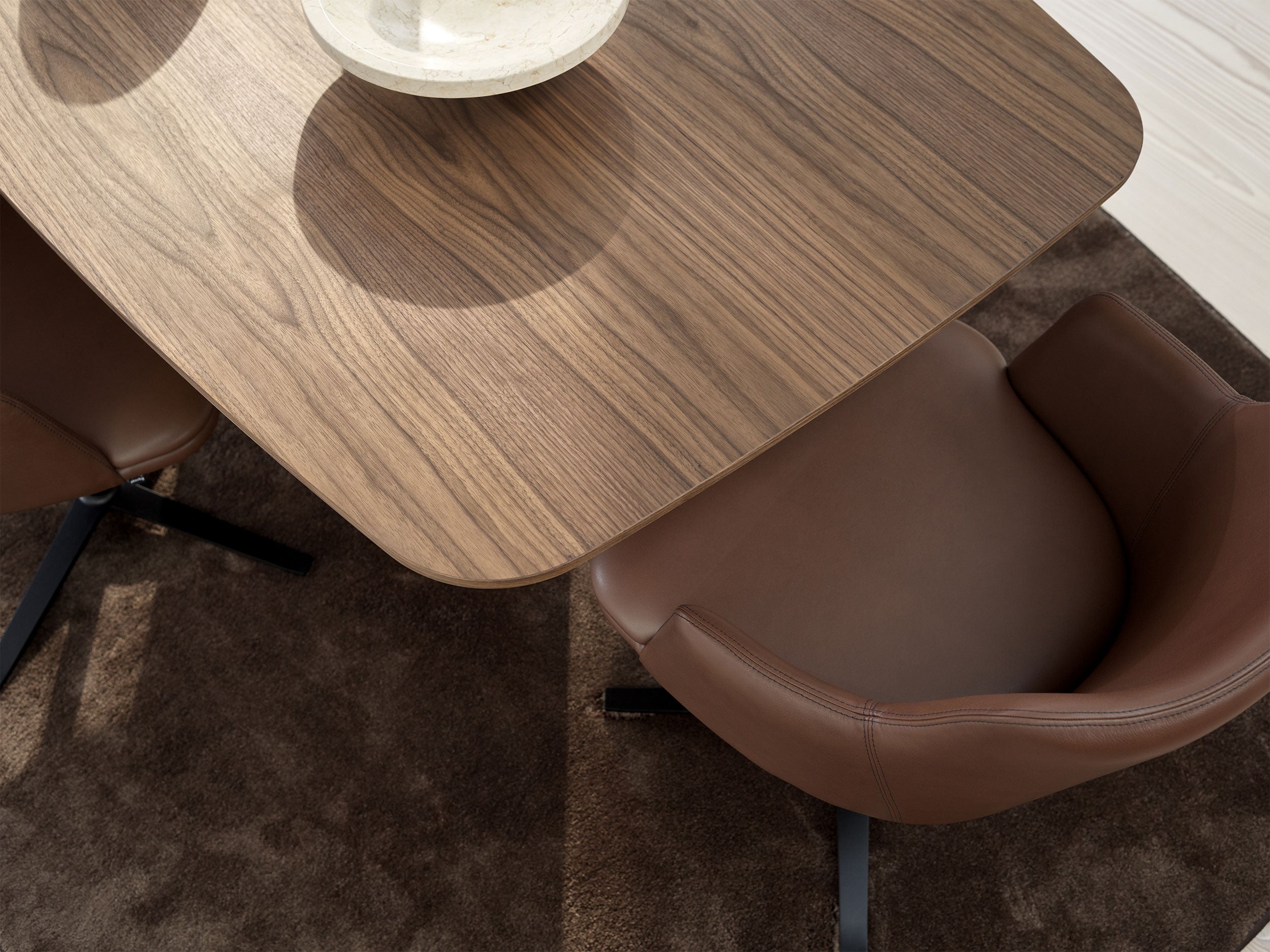 Sm117 Pöytä Luonnonöljytty saksanpähkinä 192-252X102X74Cm