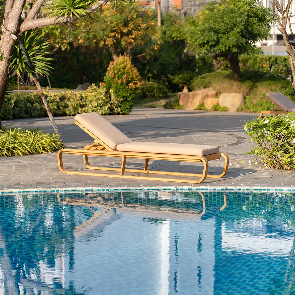 Bålamöllan aurinkosänky sis. tyyny musta