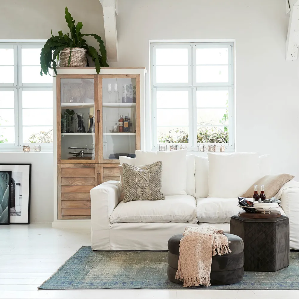  Pacifica näyttökaappi