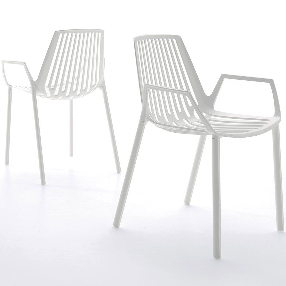 Rion käsinojallinen tuoli powder grey