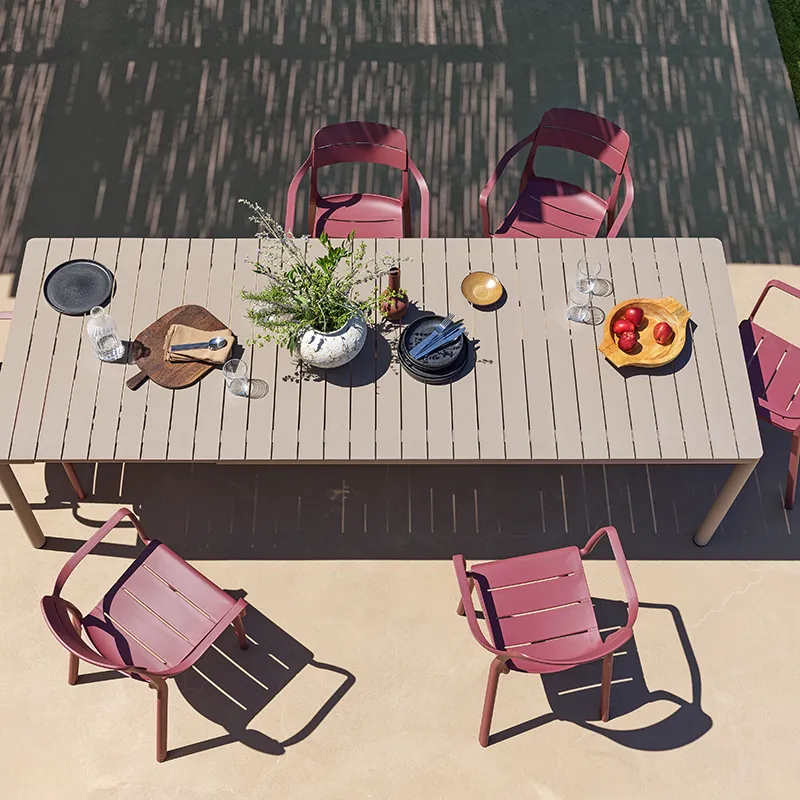 Cassia tuoli käsinojilla Basalto 