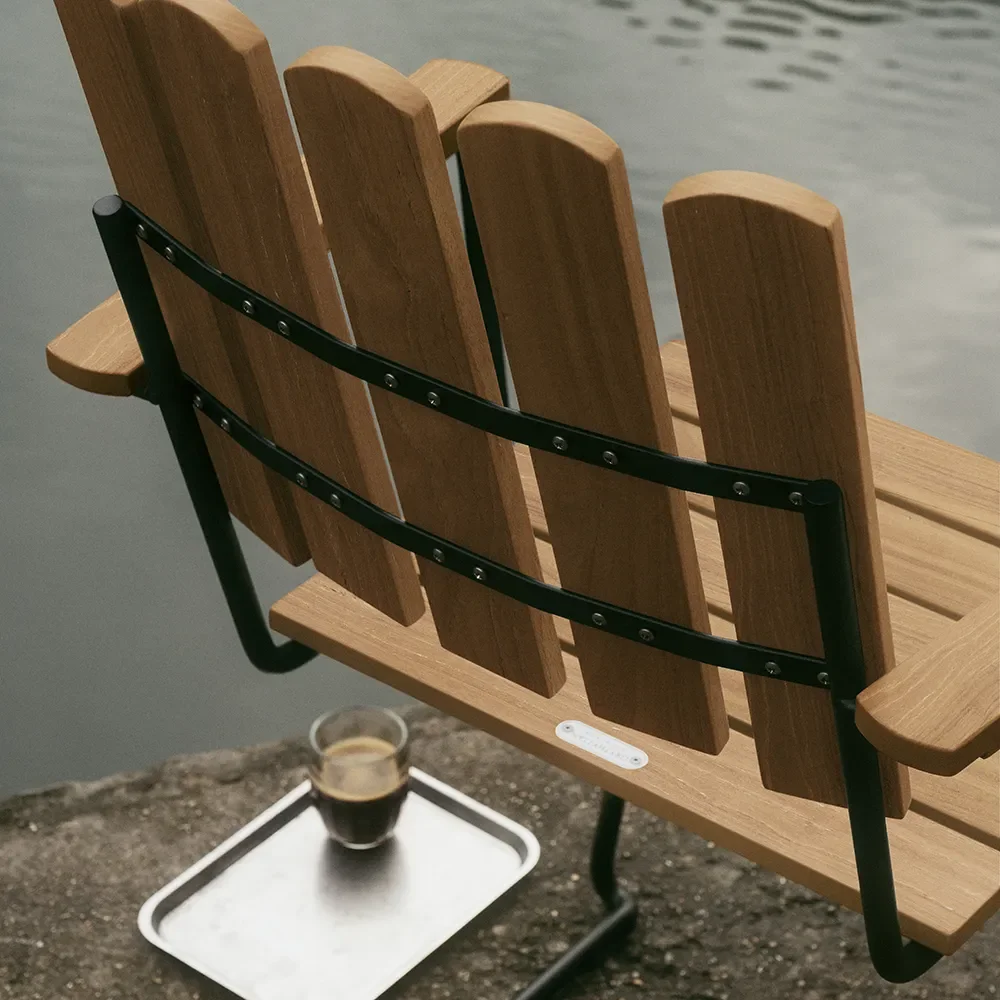 A2 nojatuoli Käsittelemätön teak/musta runko