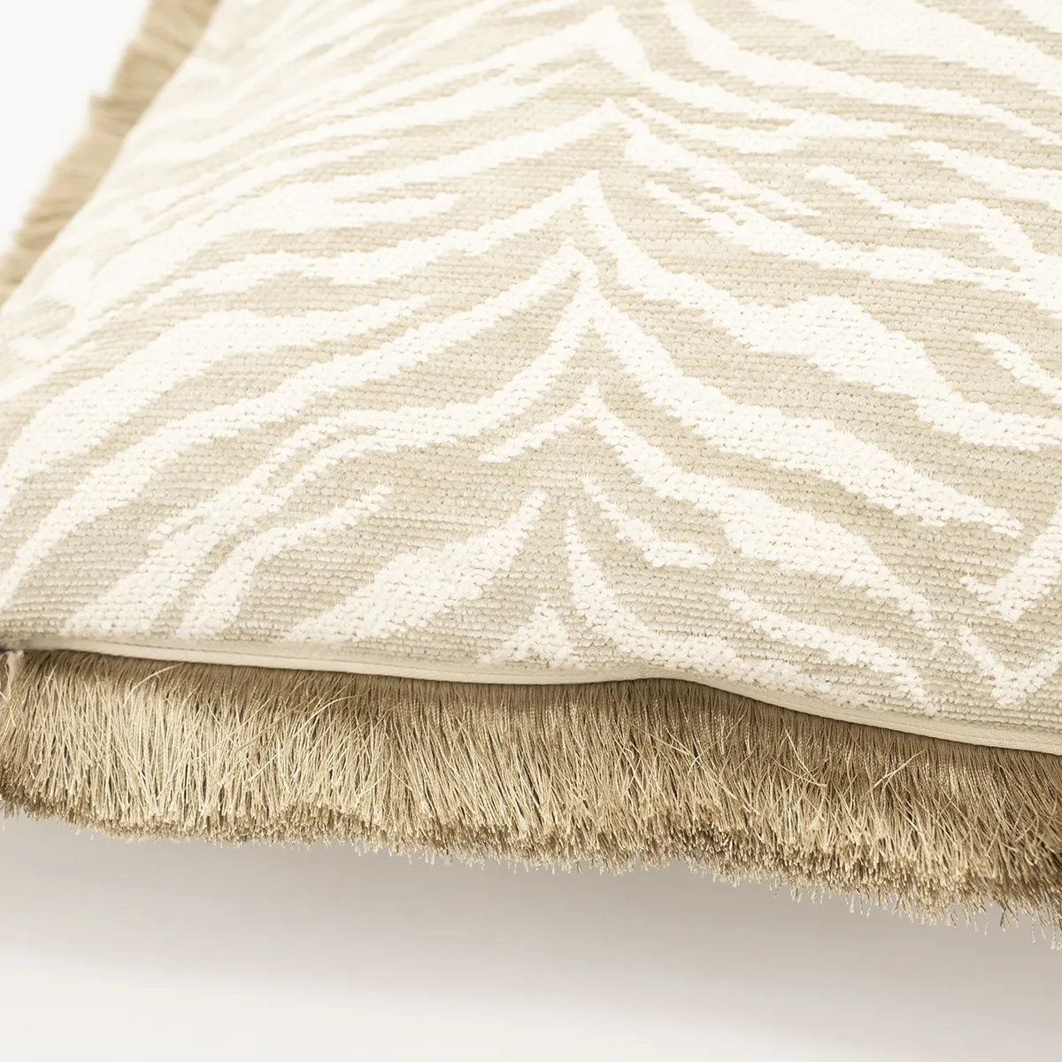 Koristetyyny hapsuilla Tigra Beige 40x60 cm
