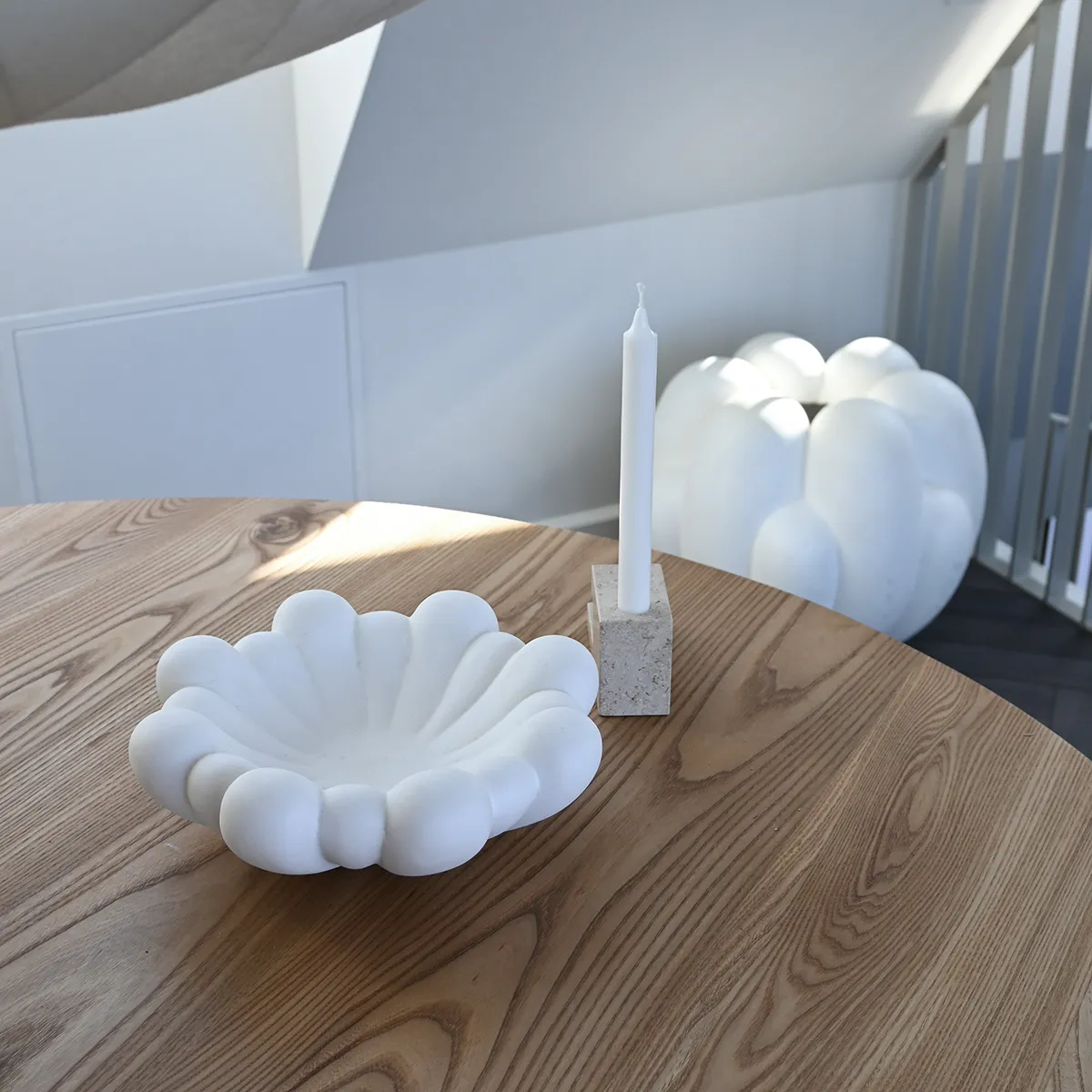 Käsintehty koristekulho Bloom Bone White Ø 28,5 cm