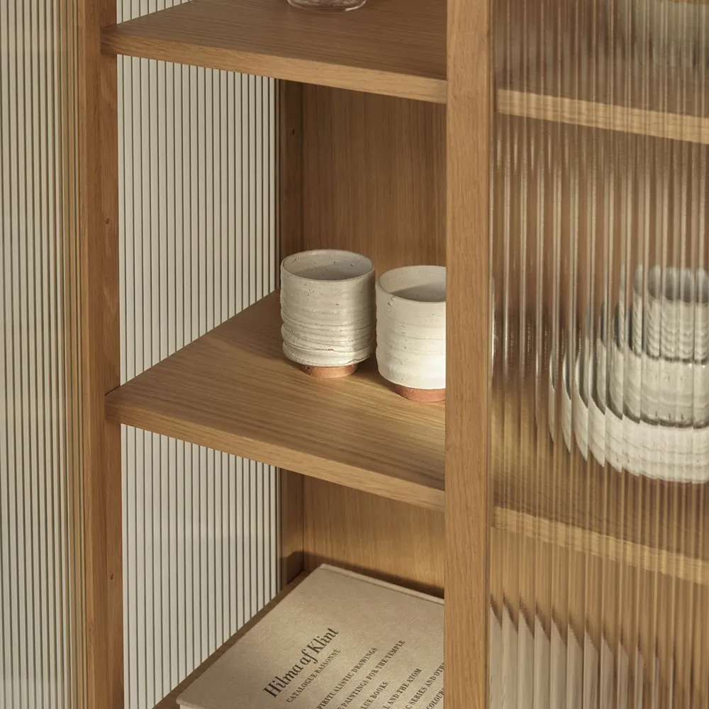 Reed Vitriinikaappi - Natural Oak