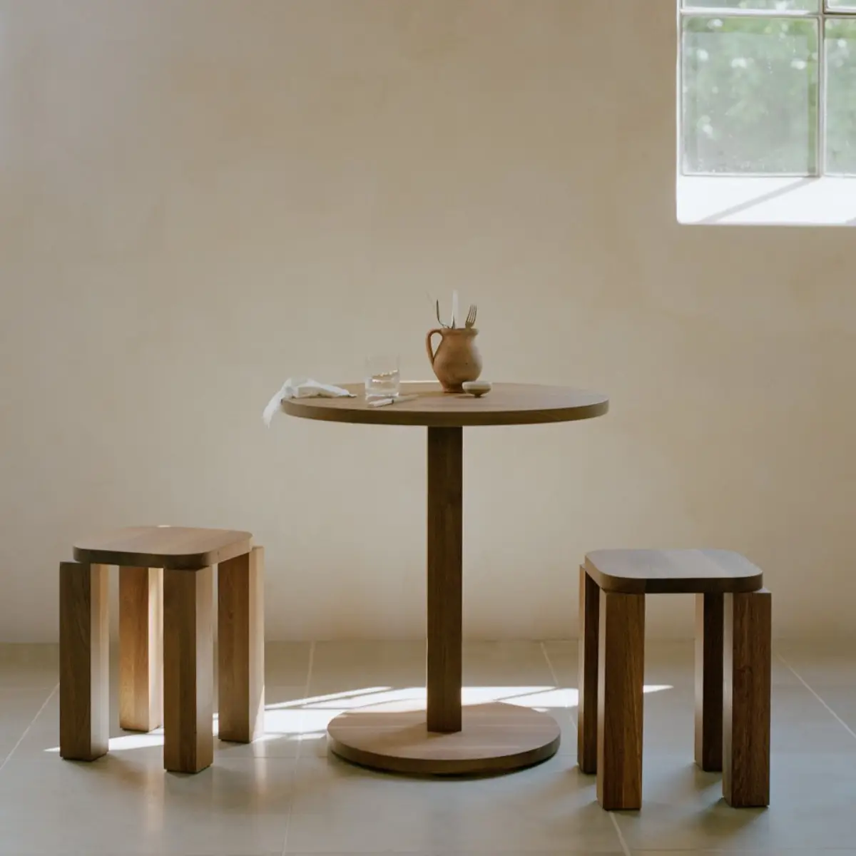 Atlas Bistropöytä Ø70cm Savustettu tammi