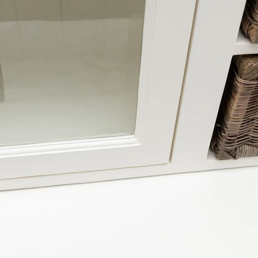  Martha's Vineyardin vitriini