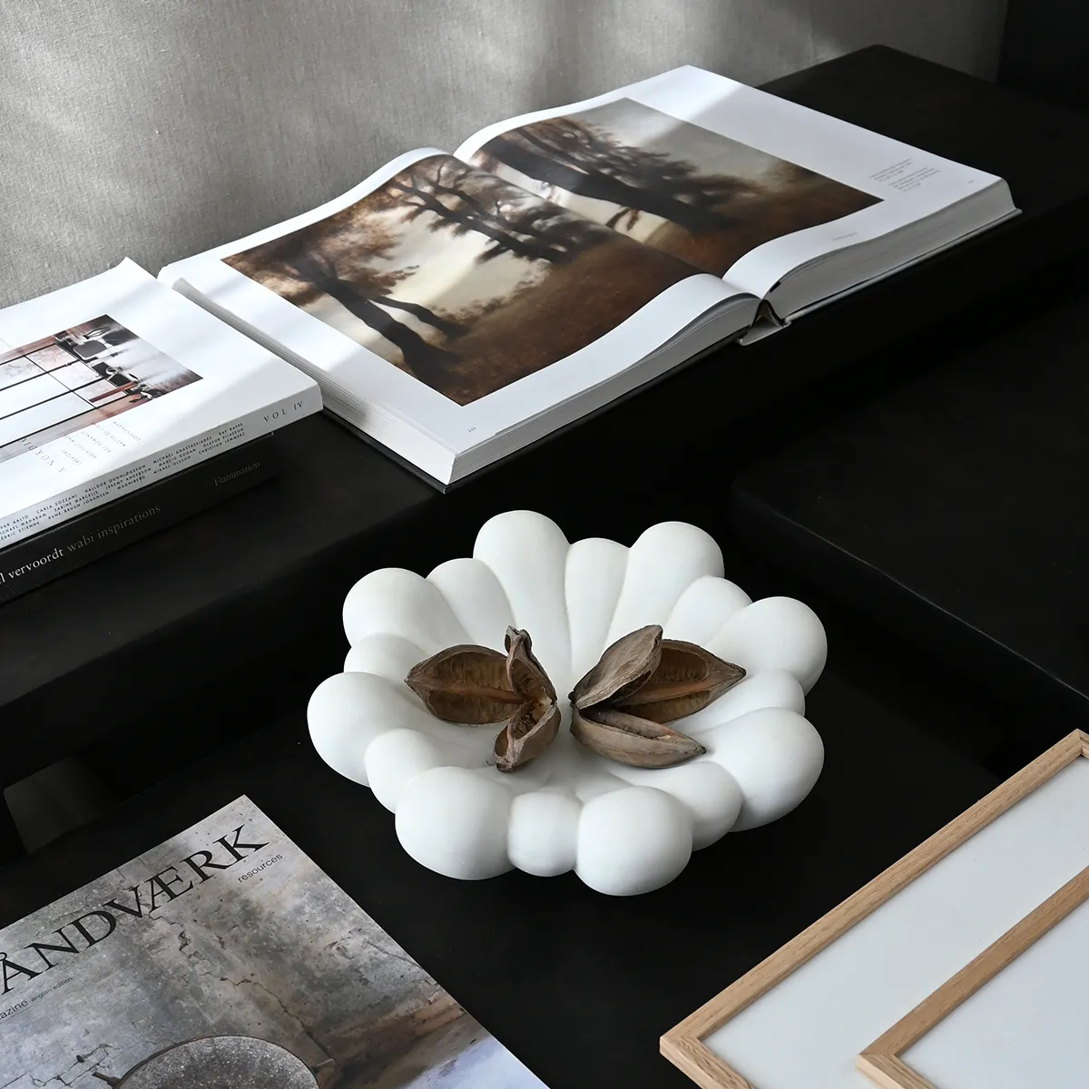 Käsintehty koristekulho Bloom Bone White Ø 28,5 cm