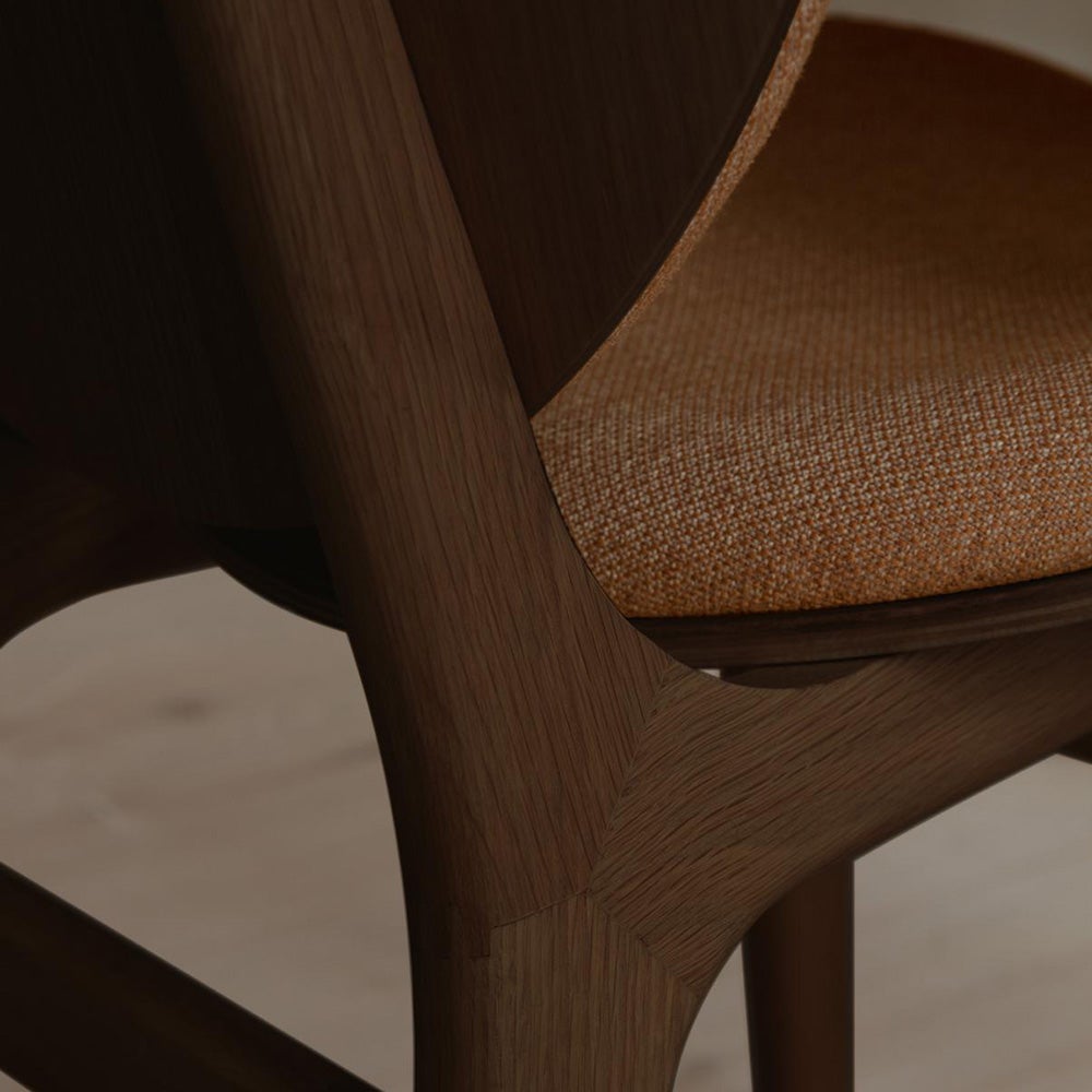 A Conversation Piece Ruokailutuoli Dark Oak/Sugar Brown