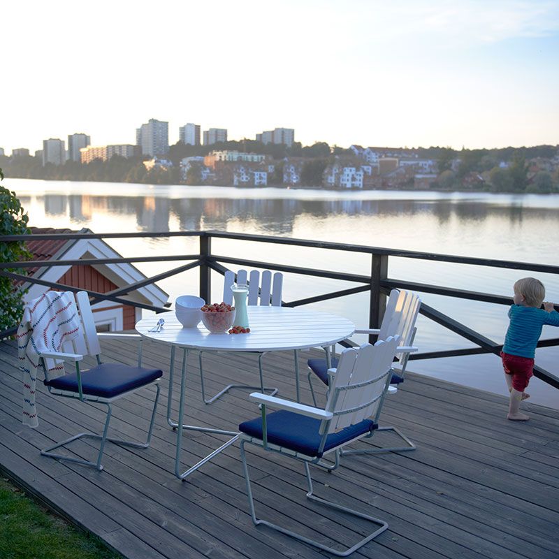 Pöytä 9A 120 valkolakattua tammea / kuumasinkitty runko Grythyttan Stålmöbler