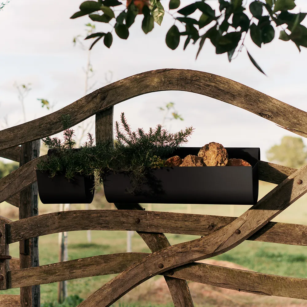 Uma Kukkalaatikko Large Black