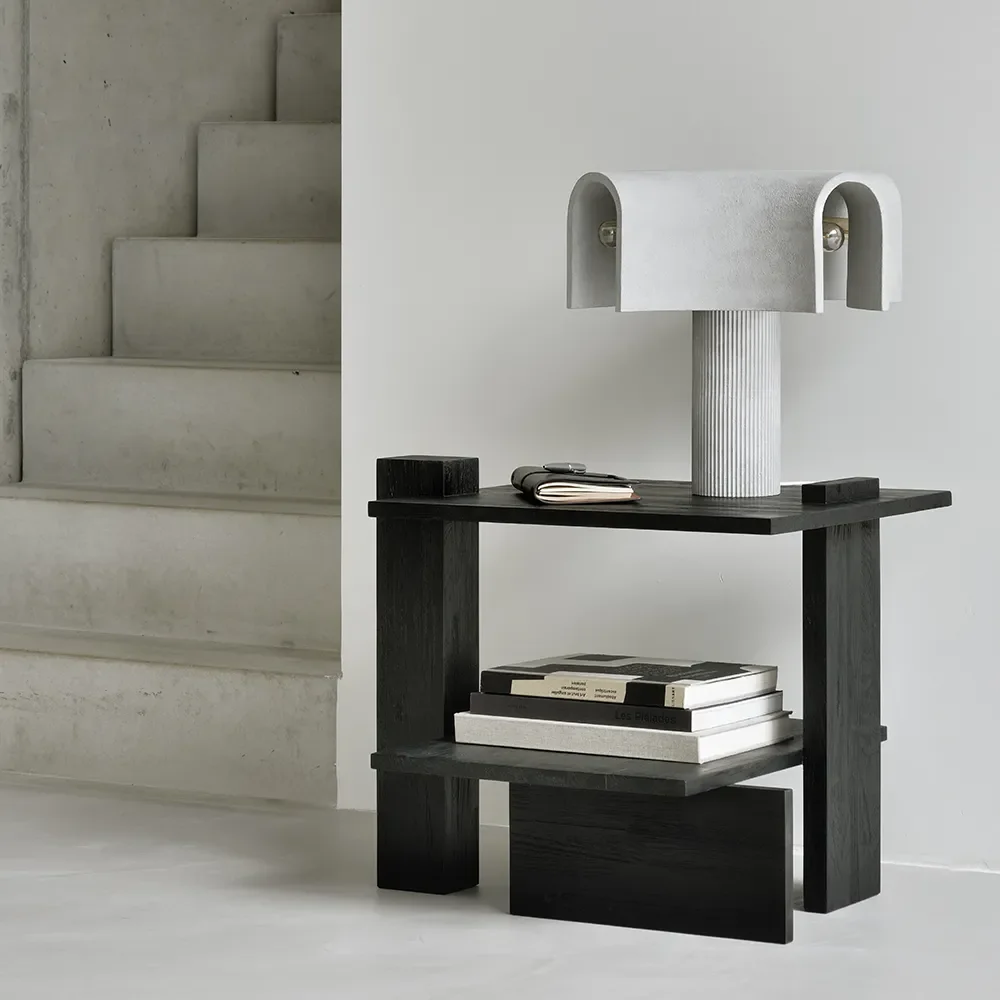 Abstract Sivupöytä 