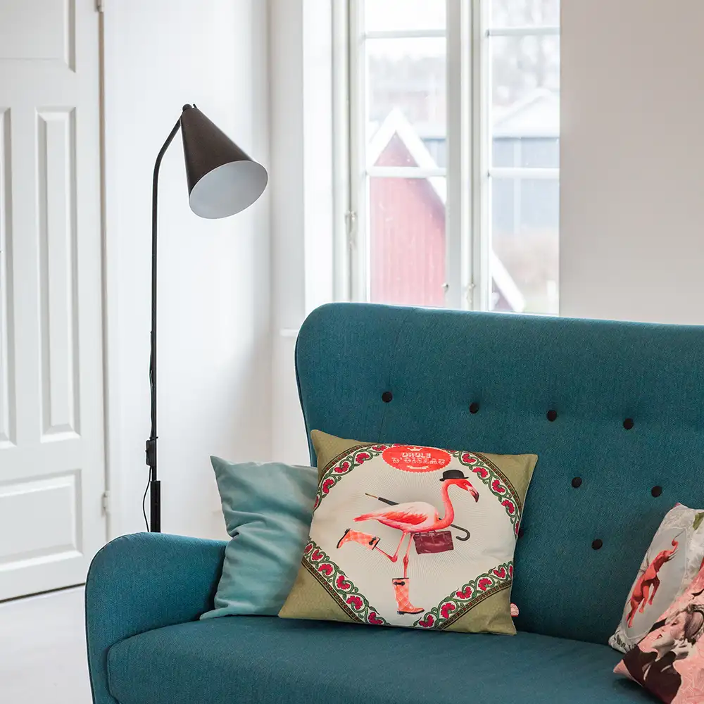 Yukon lattiavalaisin musta