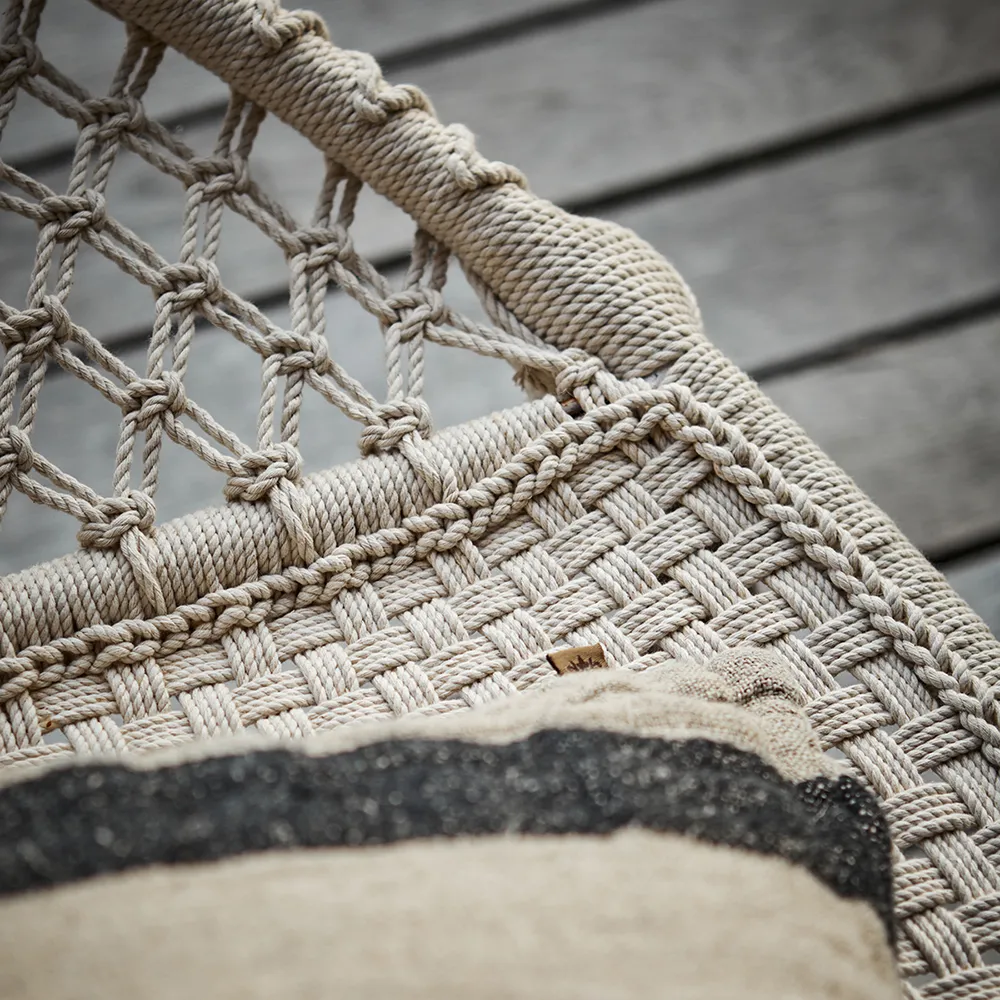 Elof nojatuoli valkoinen 