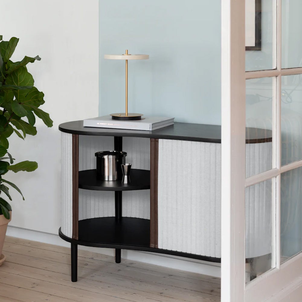 Audacious kaappi, musta tammi/Sterling