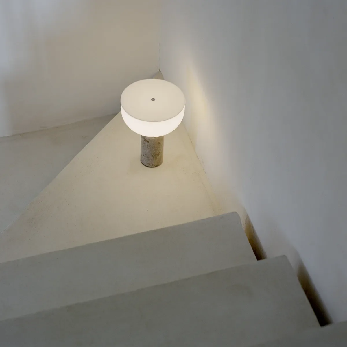 Kizu Kannettava pöytävalaisin Gris Du Marais