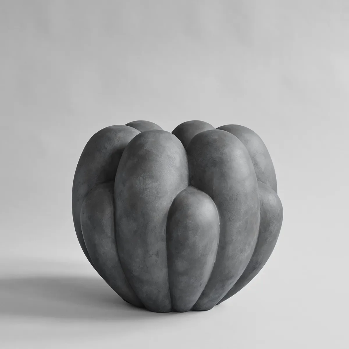 Käsintehty maljakko Bloom Big Dark Grey H44 cm