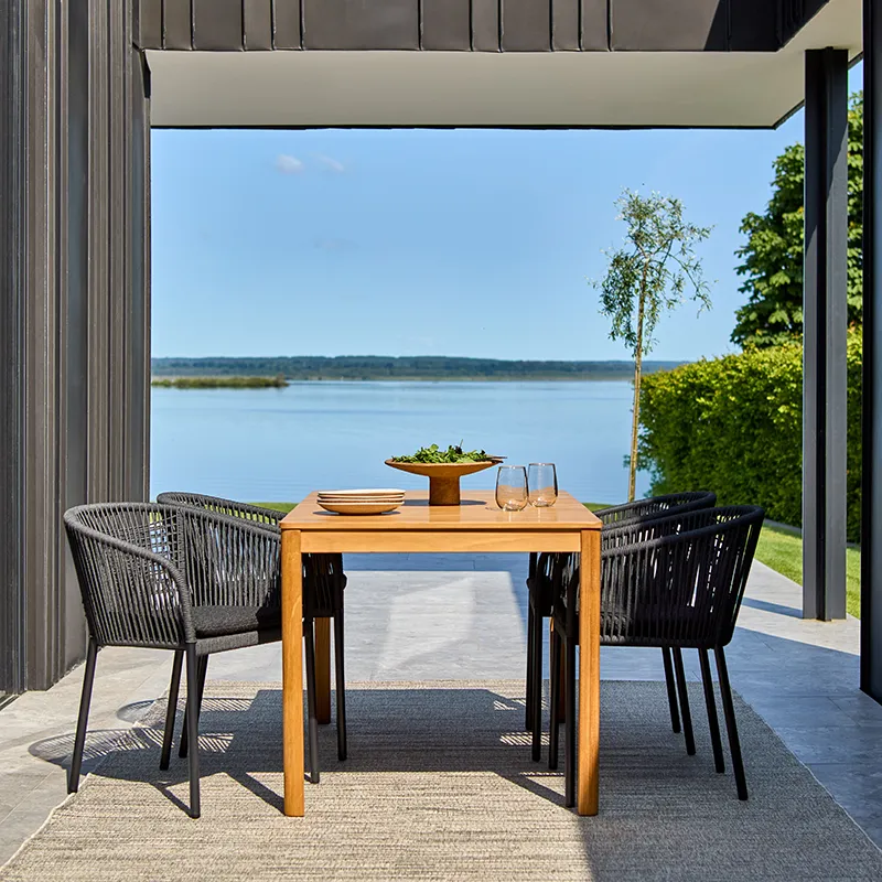 Joe ruokapöytä 80x140 cm teak