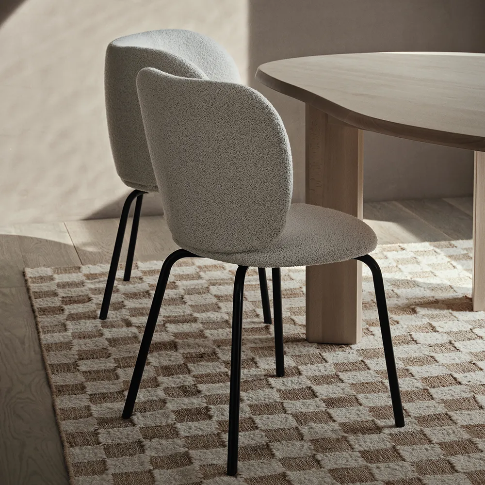 Rico Ruokapöydän tuoli Black Soft Bouclé - Off-white/Sand