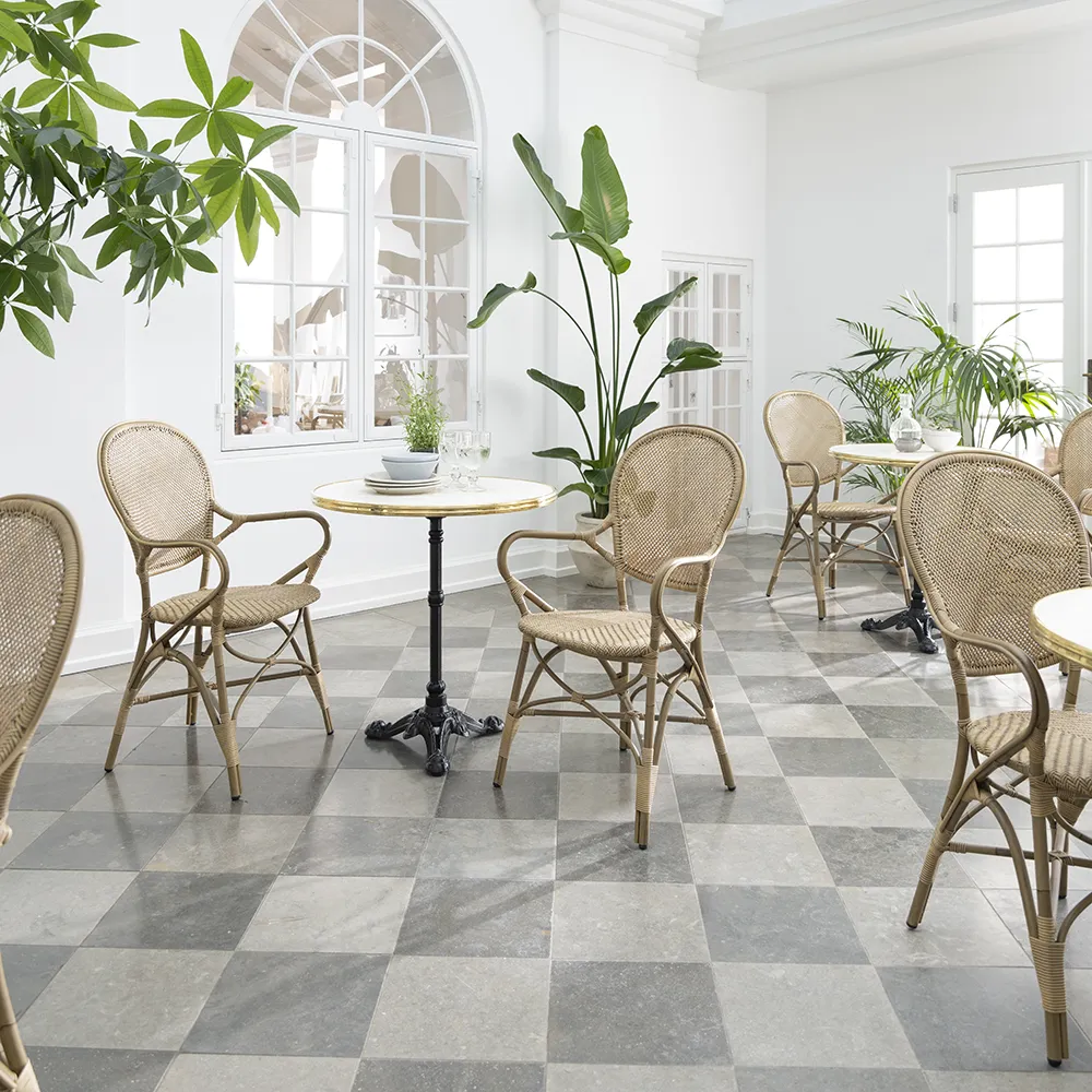 Rossini käsinojatuoli Antiikki