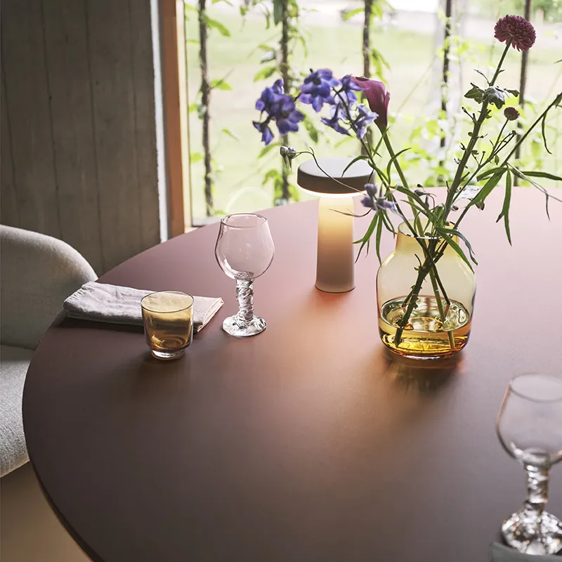 Midst ruokapöytä 120 cm - Dark Red Linoleum Dark Red