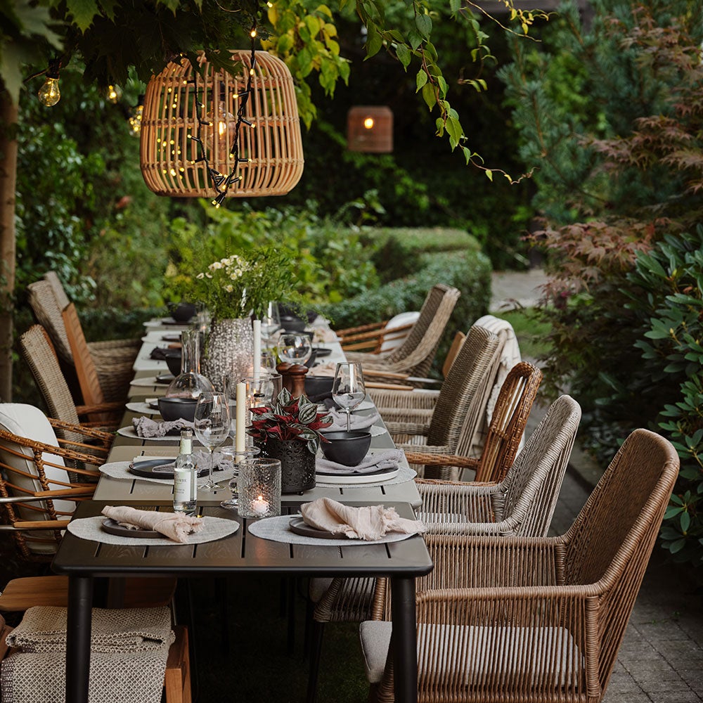 Hassel käsinojallinen tuoli tiikki/polyrottinki Brafab