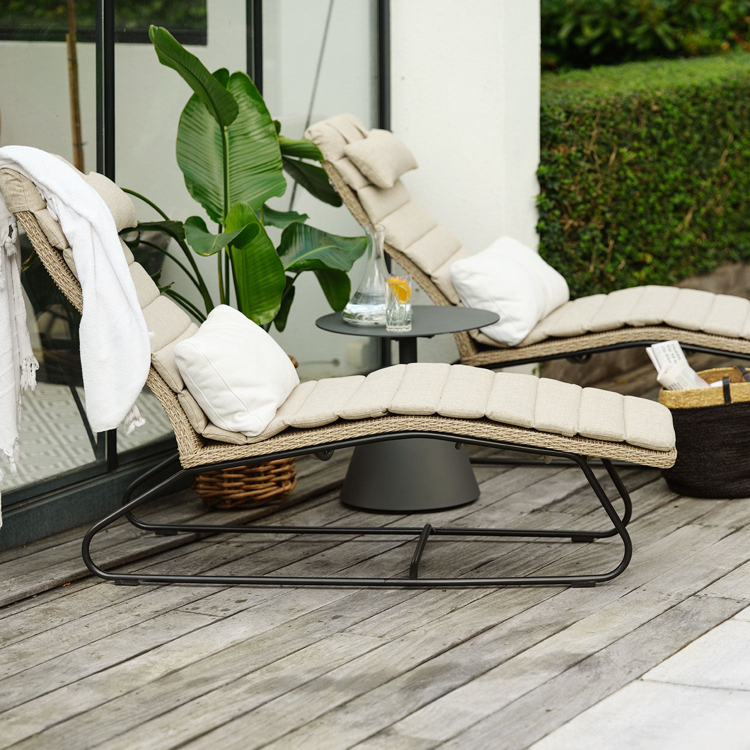 Akleja lepovuode beige pehmusteella Brafab