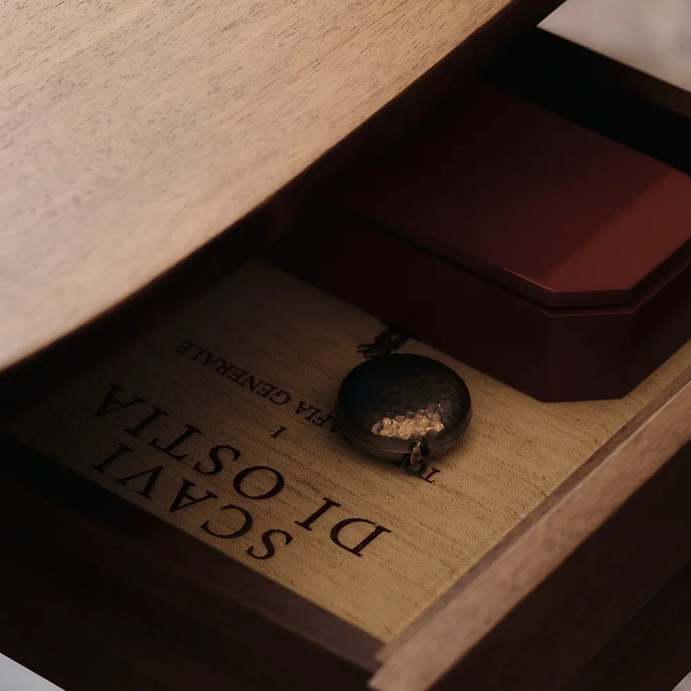 Apupöytä Feve Valnøt