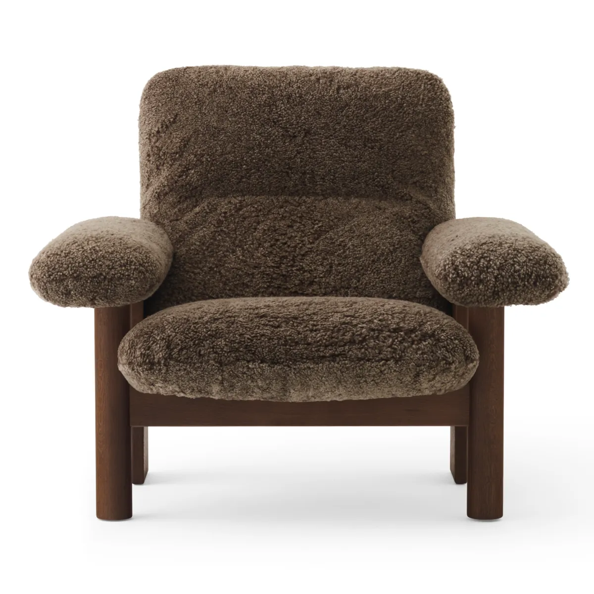 Brasilia lounge-tuoli täysverhoiltu korkea selkänoja nelijalkainen runko täysi pähkinä Sheepskin Nevotex Root