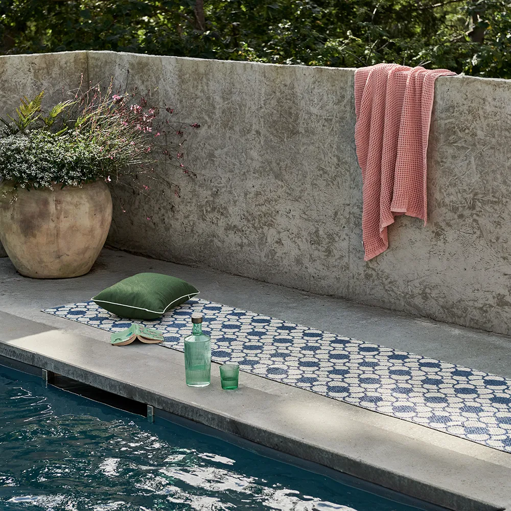 Anya matto River Blue/Vanilla 70 x 200 cm