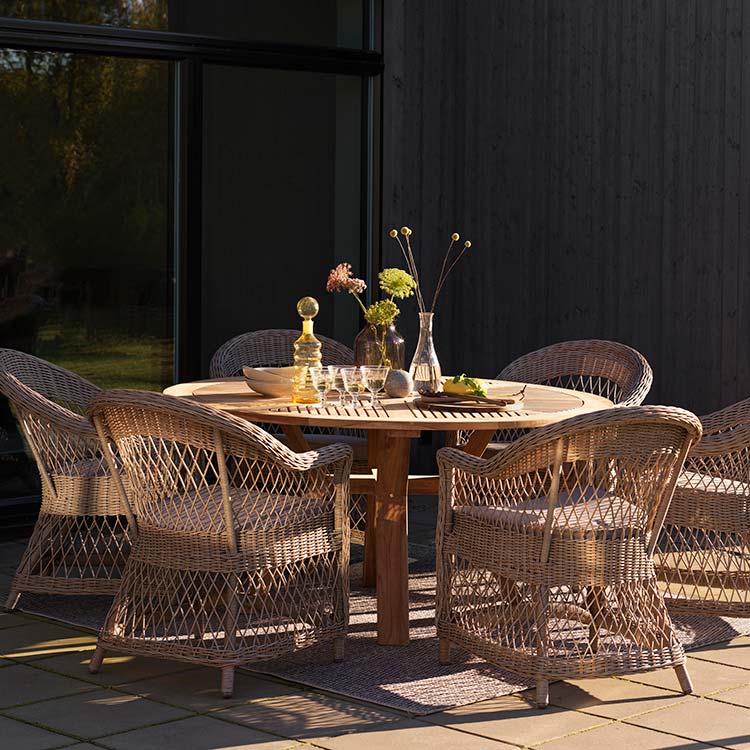 Kamomillatuoli Beige sisältää istuin- ja selkätyynyn 