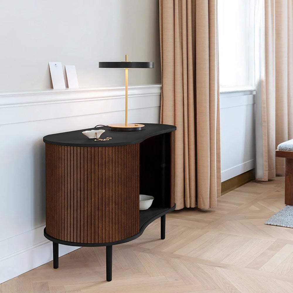 Audacious kaappi, musta tammi/Hazelnut