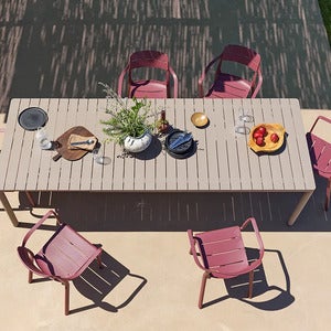 Cassia tuoli käsinojilla Basalto 