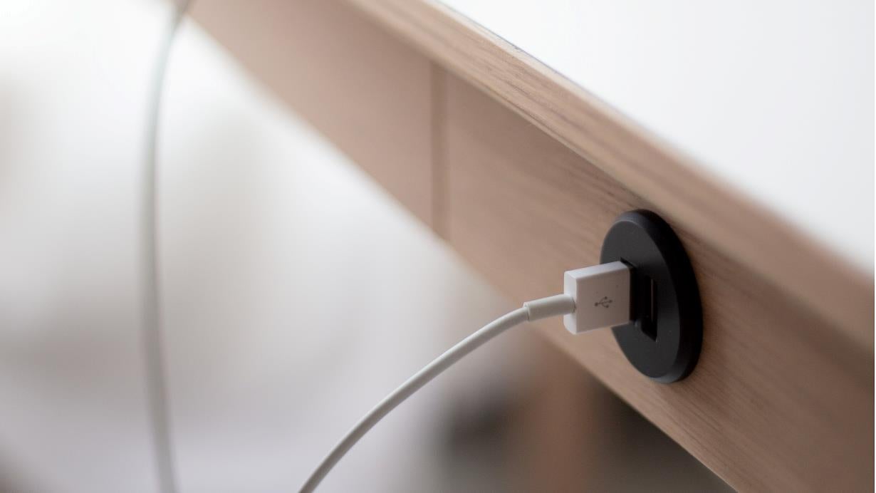 Sm131 Työpöytä Tammi Valkoilja/Valkoinen Laminointi 115X55X74Cm