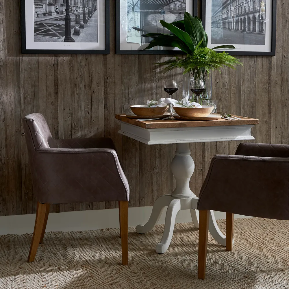 Château Belvédère 
sivupöytä, 70x70 cm