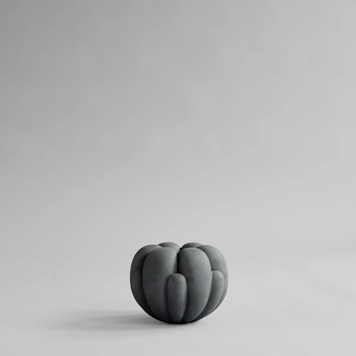 Käsintehty maljakko Bloom Petit Dark Grey H18 cm