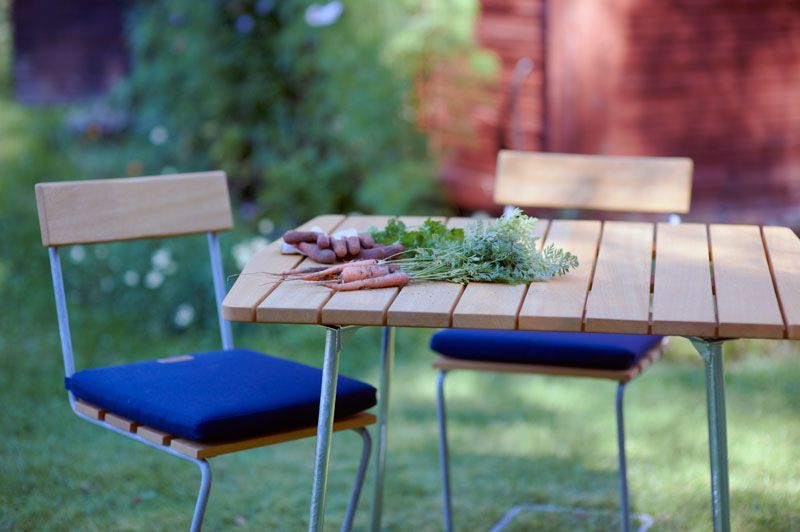 Tuoli A1 käsittelemätön tiikki / kuumasinkitty runko Grythyttan Stålmöbler