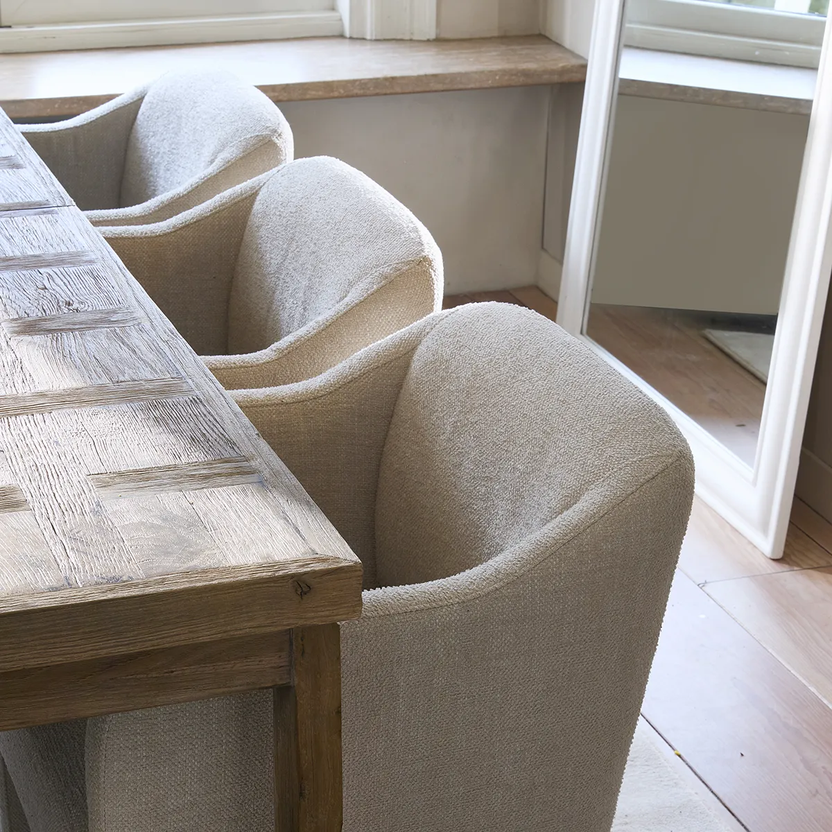 Käsinojallinen tuoli Napoli Beige