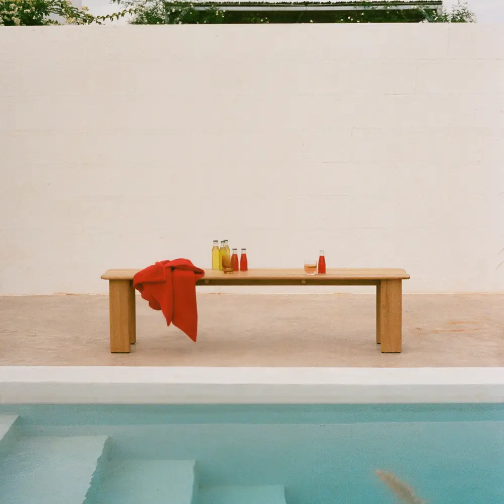 Tiikipenkki Assemble