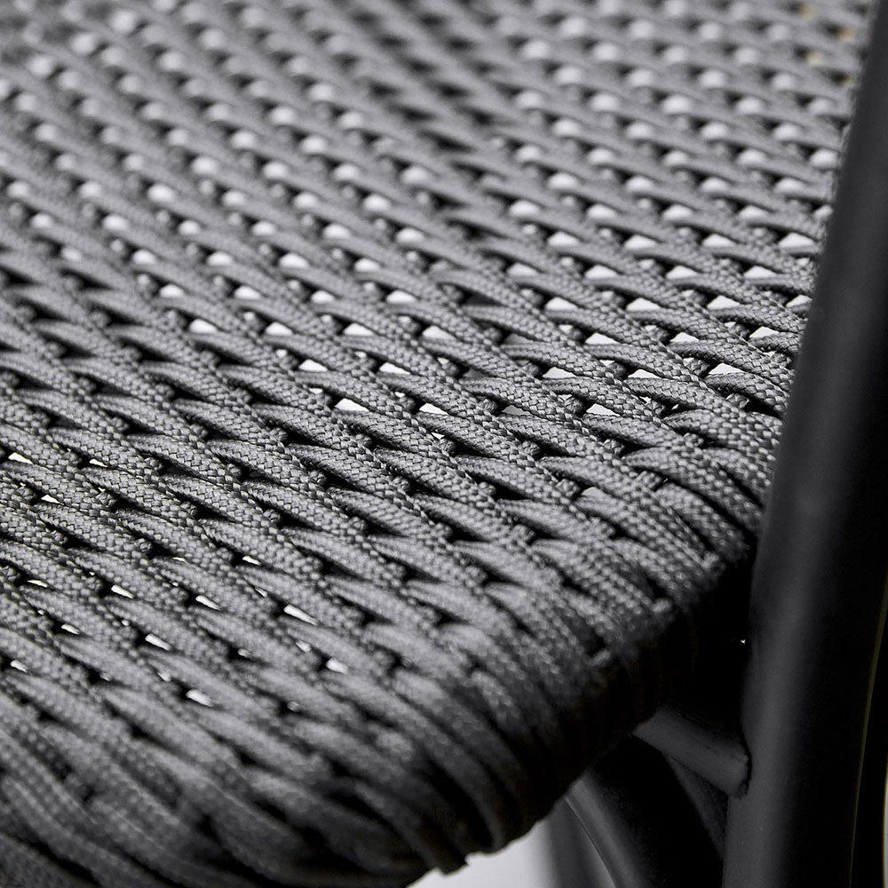 Noble käsinojallinen tuoli rottinki musta