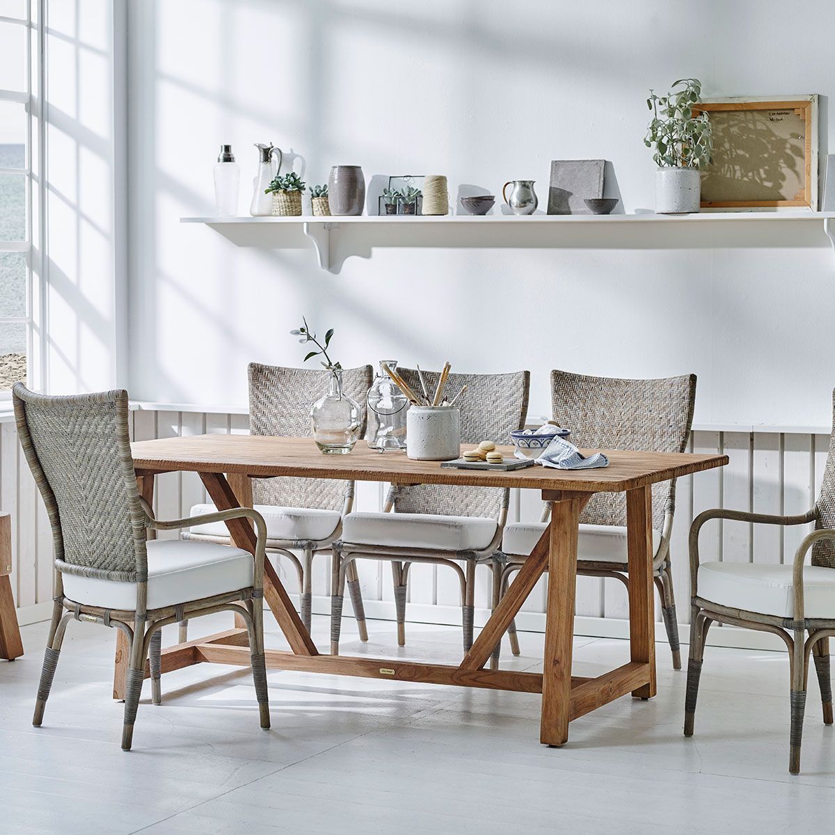 Lucas Ruokapöytä 100x180 cm Tikki