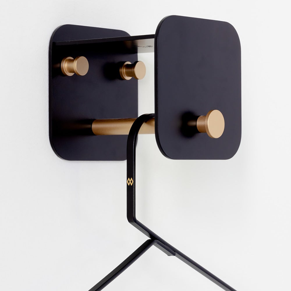 Hang In There Seinäripustin Black