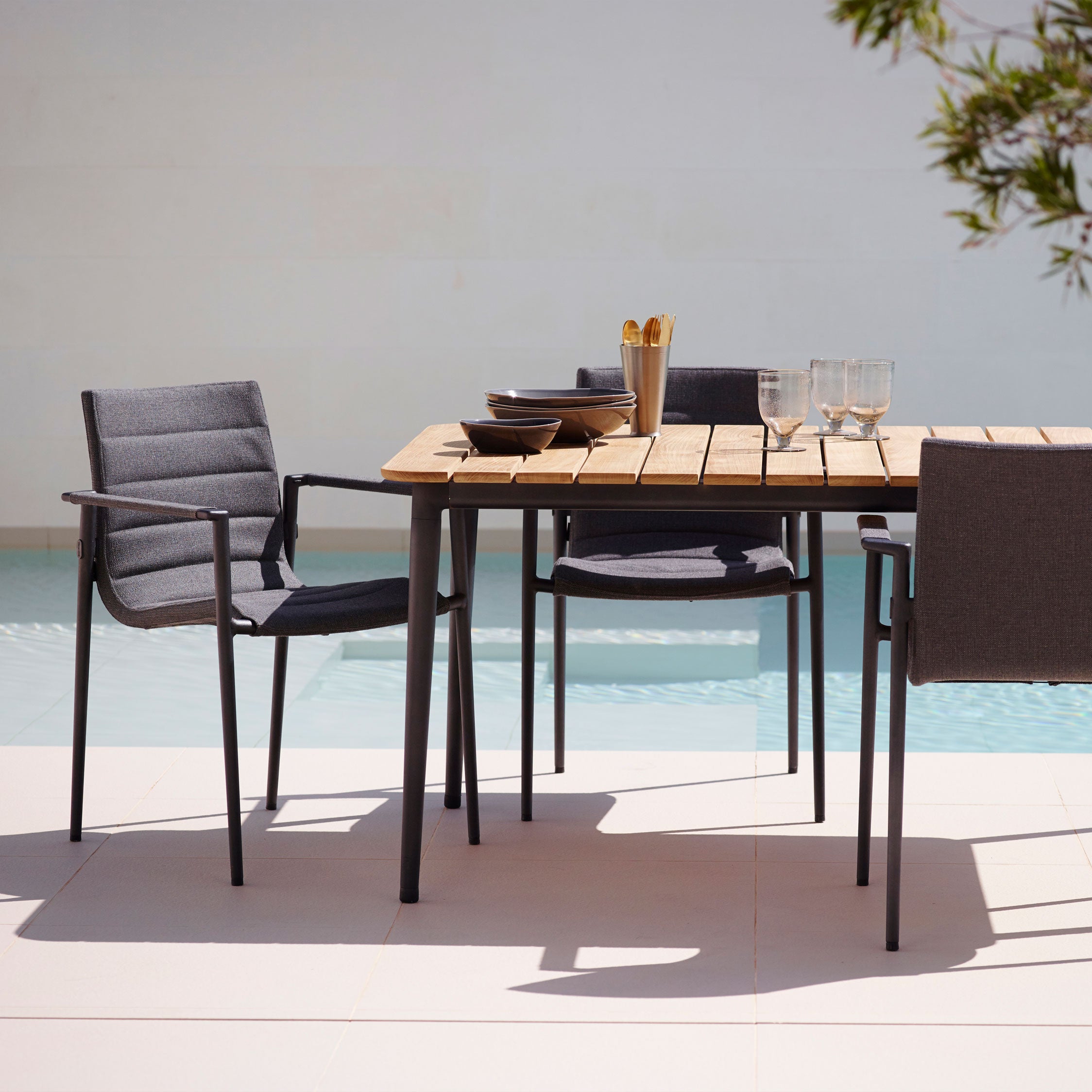 Core käsinojallinen tuoli harmaa Airtouch