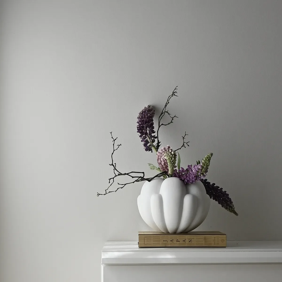 Käsintehty maljakko Bloom Petit Bone White H18 cm