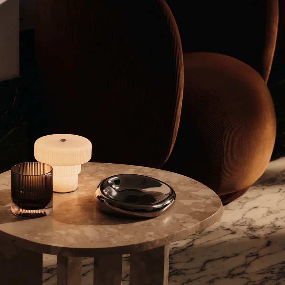 Suupuhallettu Kannettava Himmennettävä LED-Pöytälamppu Ripple