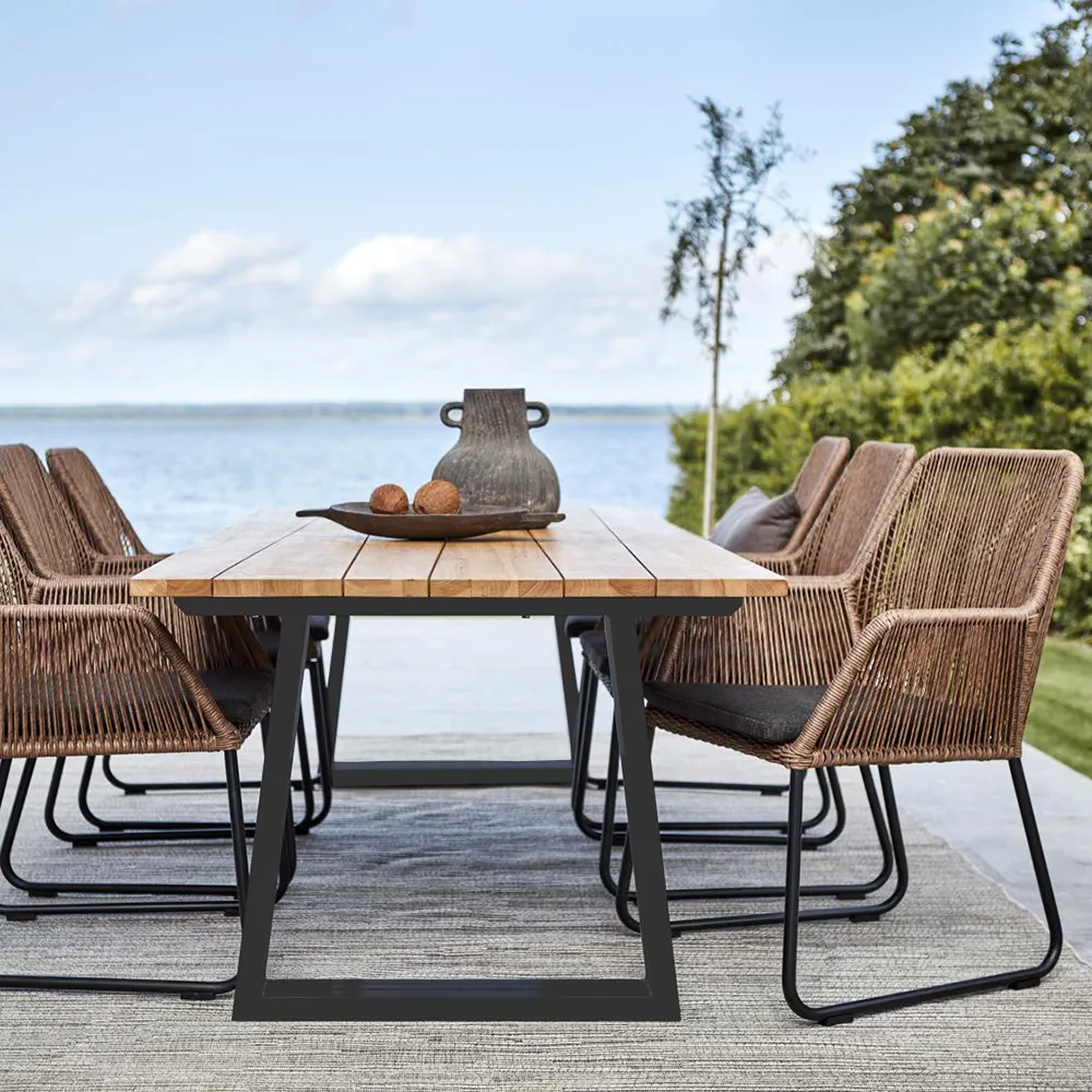 Midway käsinojallinen tuoli luonnonvärinen