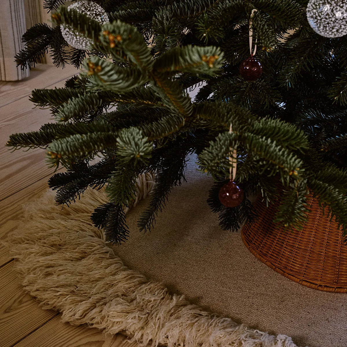 Käsin Punottu Joulukuusenhelma Natural