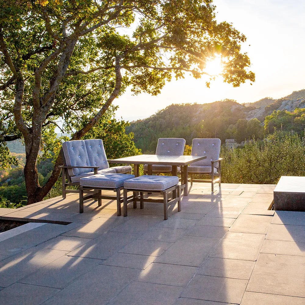 122x124cm H:65.5cm pöytä Alumiini harmaa 