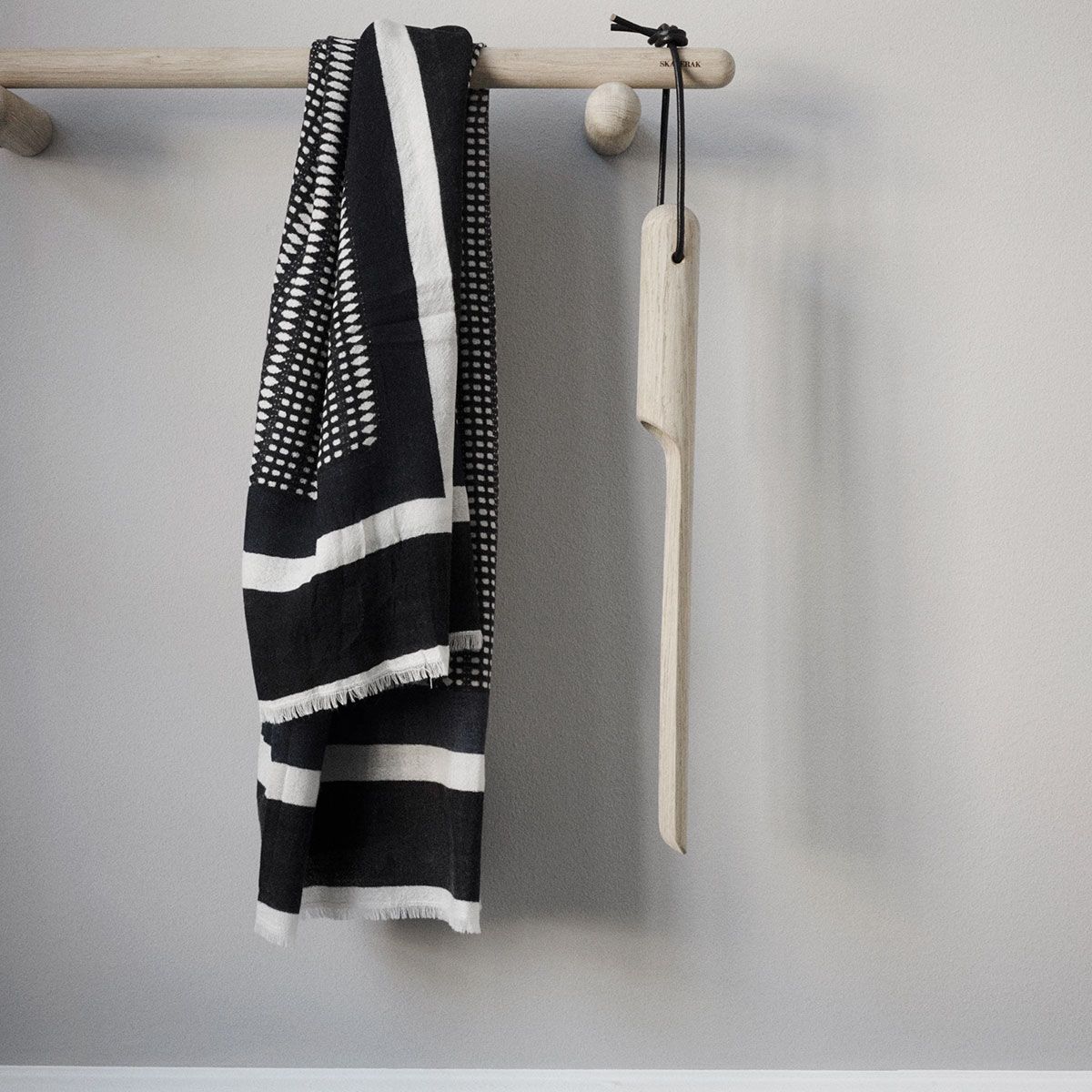 Georg vaatenaulakko 60 cm tammi